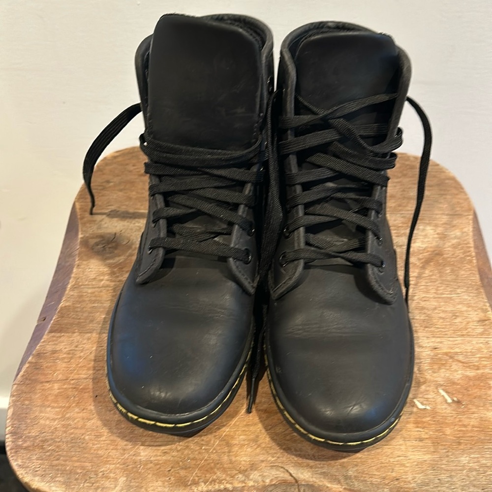 Dr. Martens Boots Size 6 US - 39 EU - 4 UK in great shape!